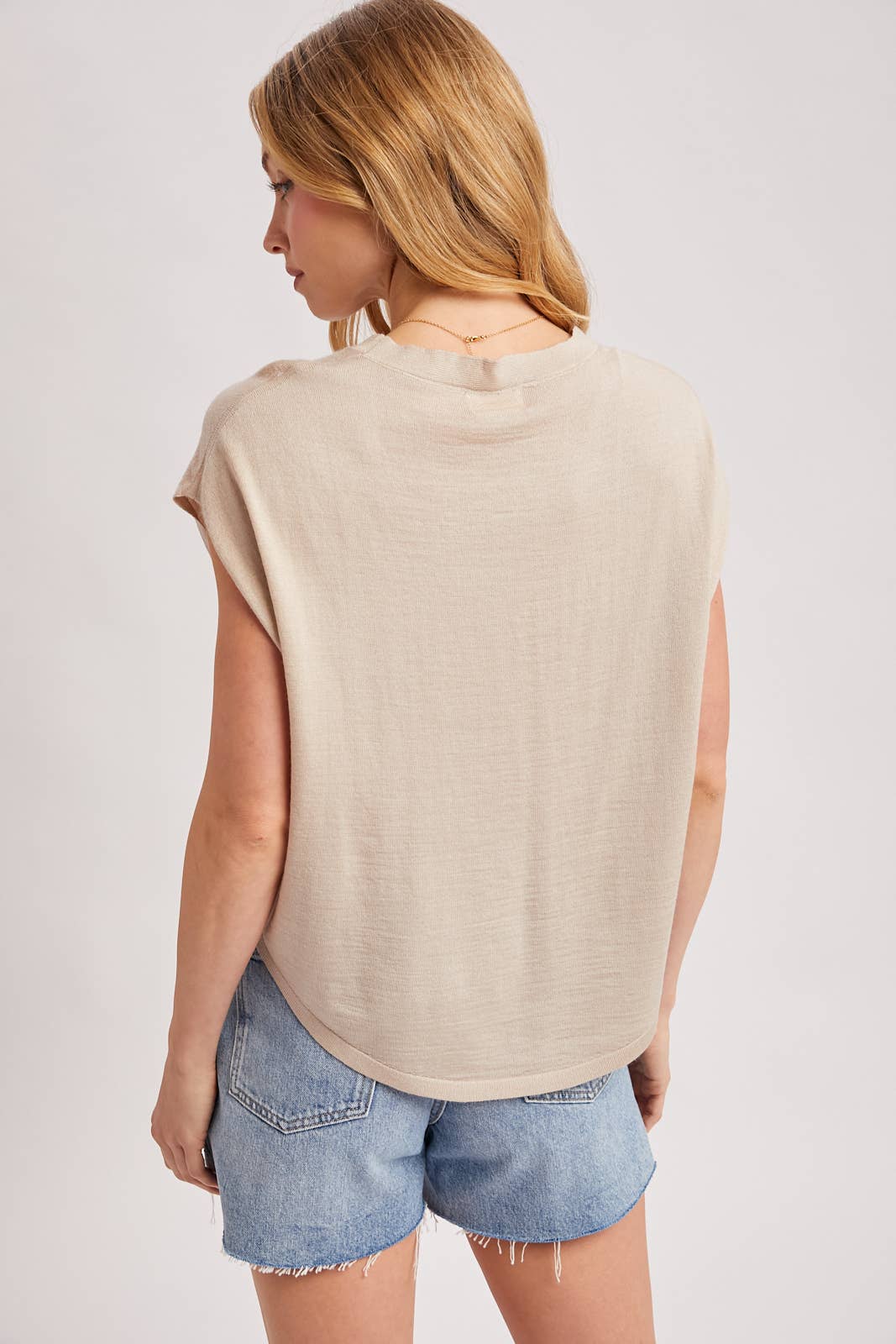 The Sandstone Everyday Tee