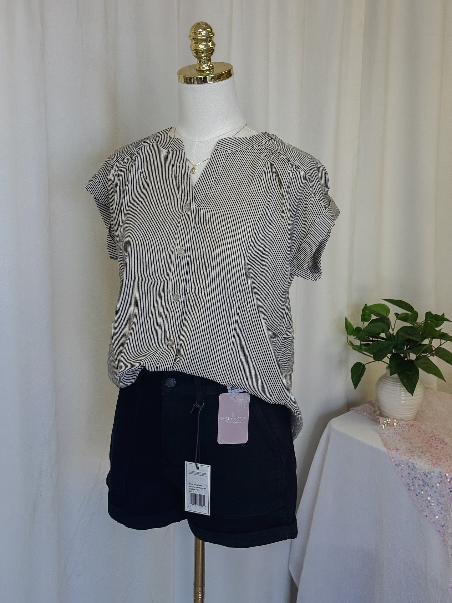 Black Denim Weekender Short Double Rolled Cuff