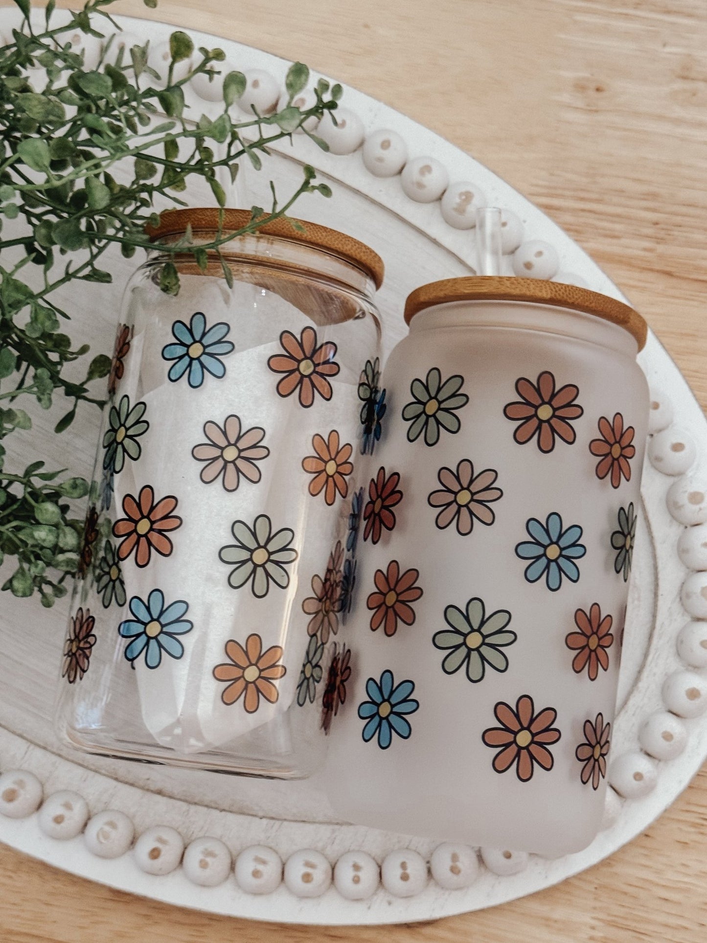 Cozy Fall Daisies 16oz Glass Can Cup - Emma K Designs